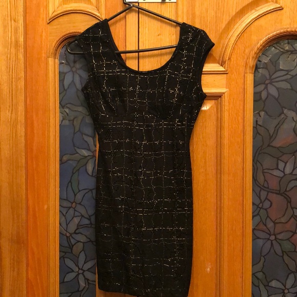 Dress size small - Picture 4 of 4